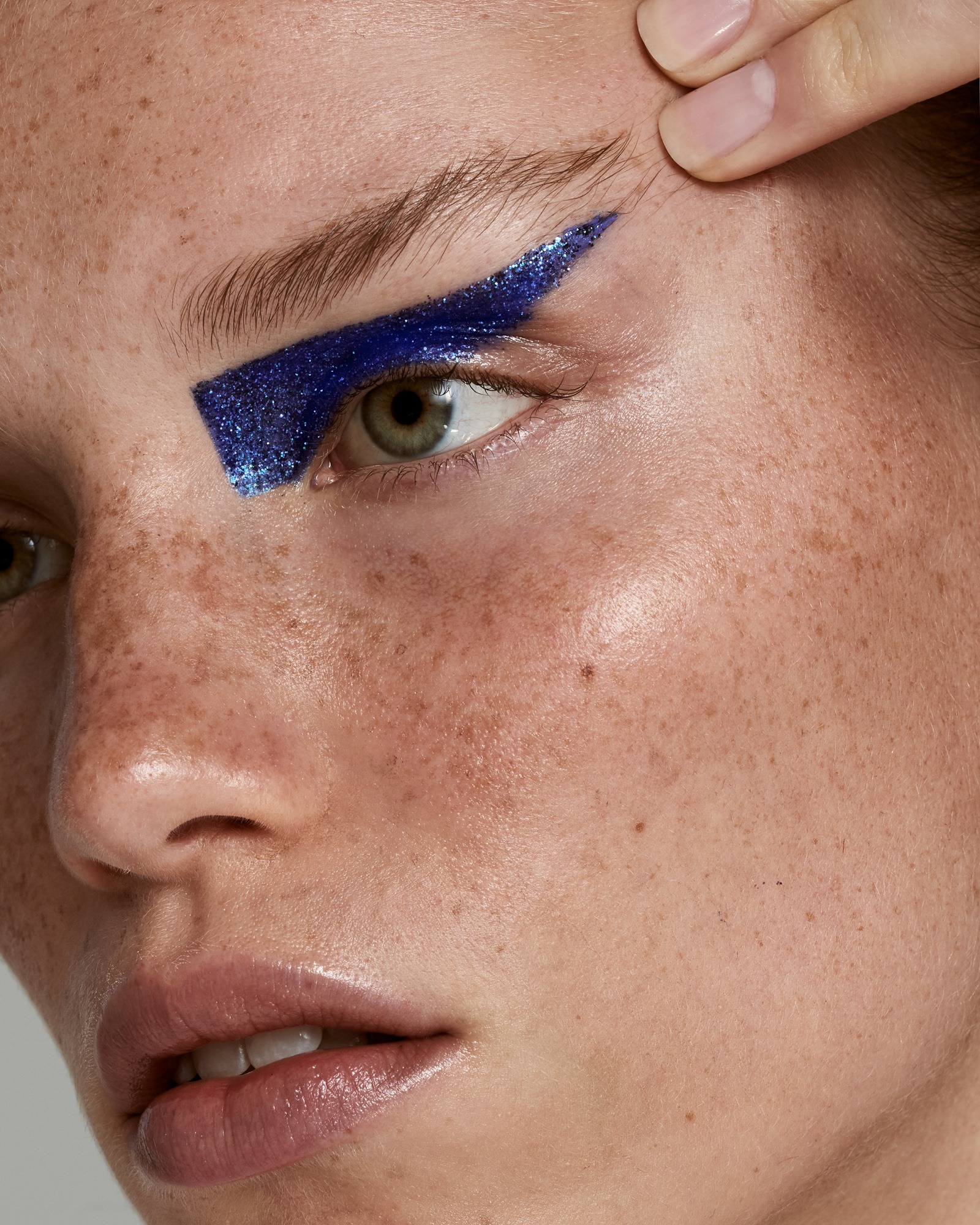 Blue Vogue.it 3 by Andreas ORTNER