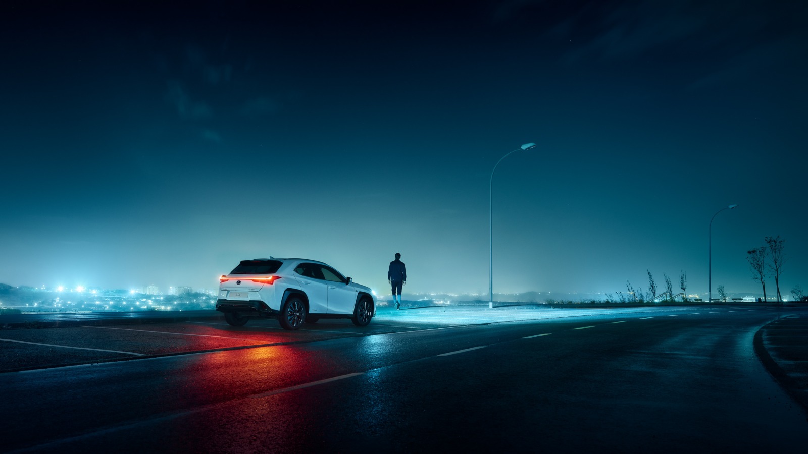 Lexus UX 2 by Daniel BLOM