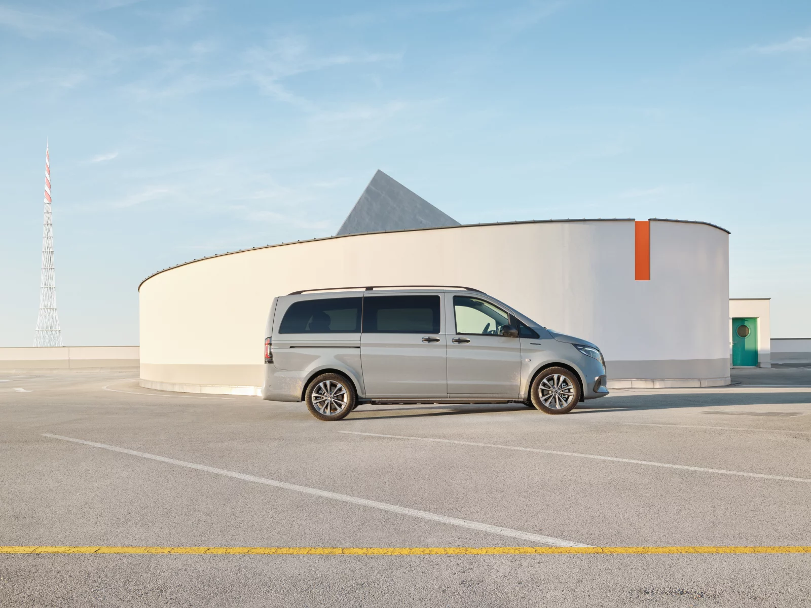 Mercedes-Benz Vito 4 by Clemens ASCHER