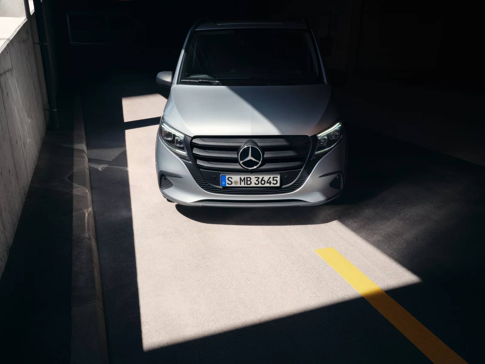 Mercedes-Benz Vito 13 by Clemens ASCHER