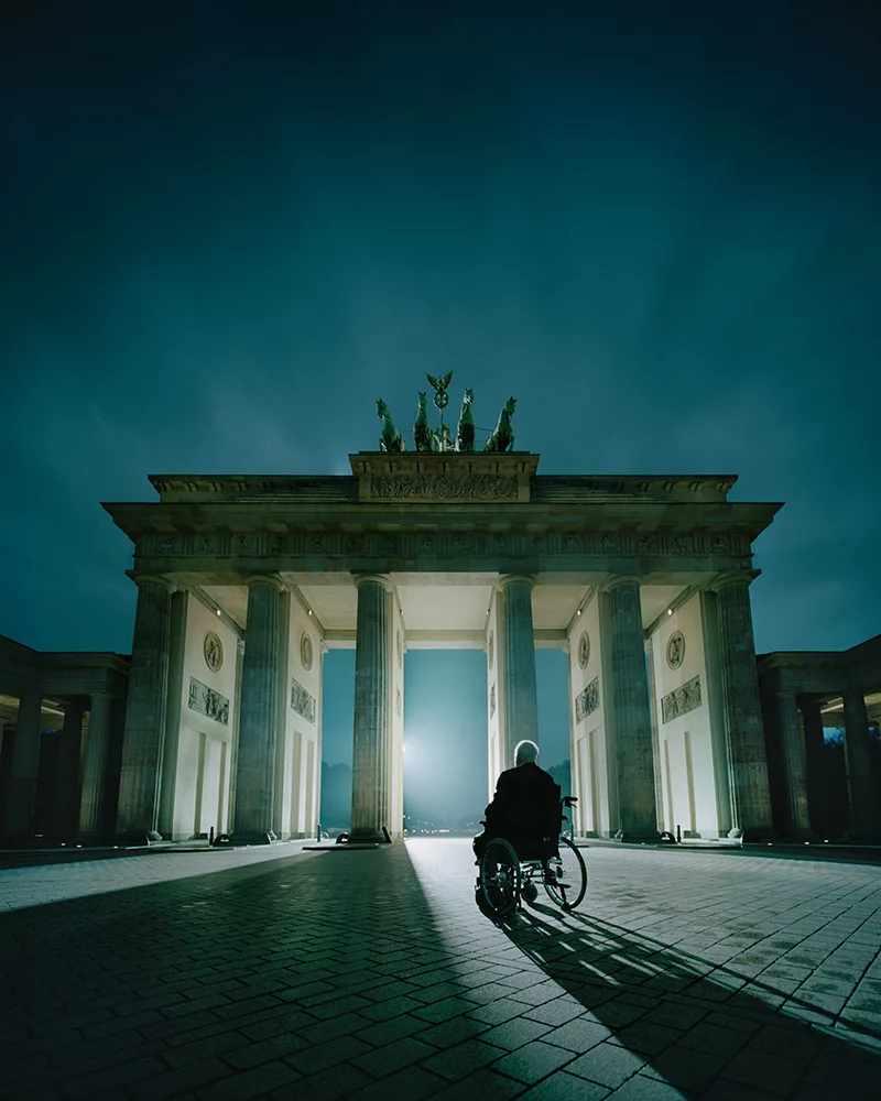 Helmut Kohl at the Brandenburger Tor for Bild by Andreas MÜHE