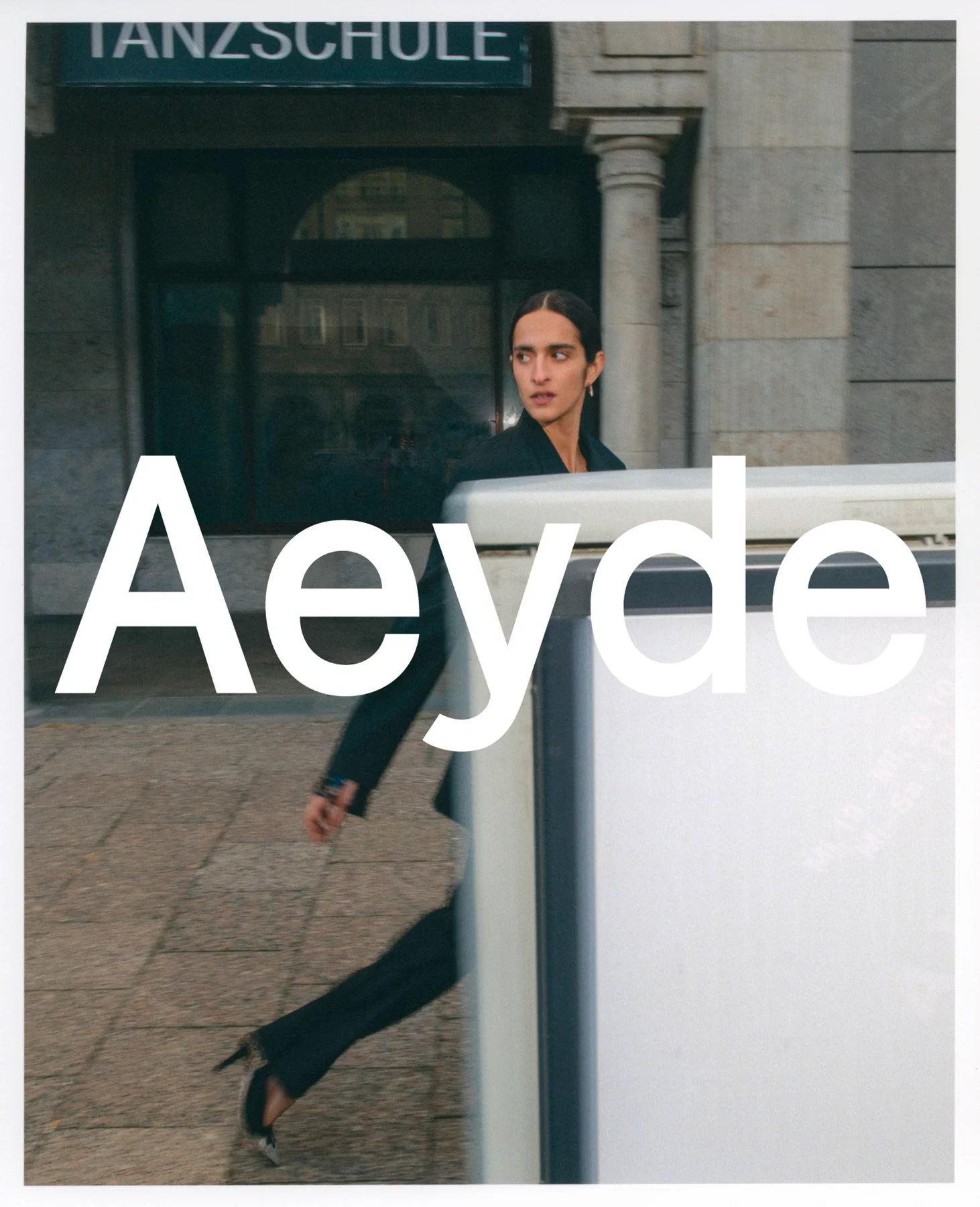 Aeyde 5 by Ferry MOHR